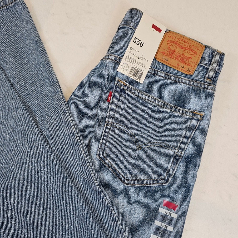 Levis 550 Relaxed Fit Tapered Leg Jeans Mens 34x30 Medium Wash Blue Denim NEW